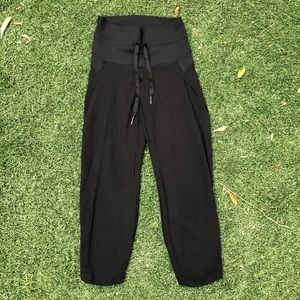 Lululemon crop sweatpants